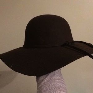 Dark brown brimmed hat